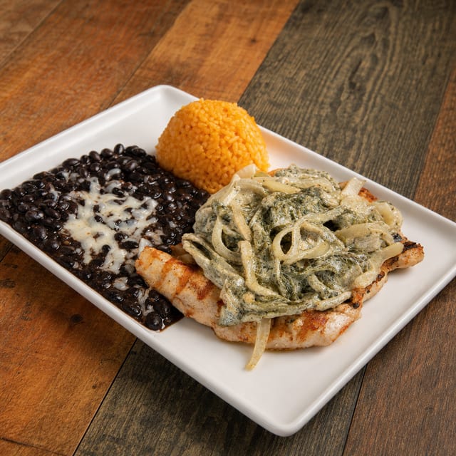 Pollo con Rajas (Chicken with Poblano Peppers).