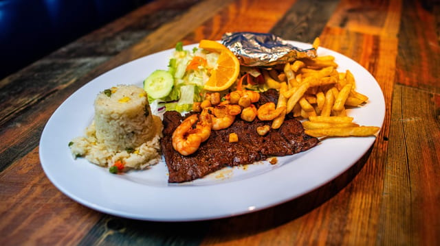 Carne Y Marisco
